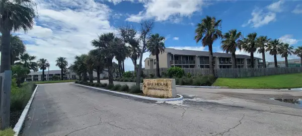 2001 Bayhouse Drive #2001, Rockport, TX 78382