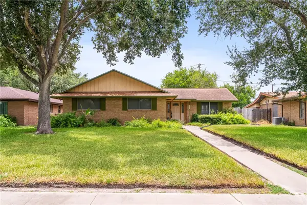 1917 S 7th Street, Kingsville, TX 78363