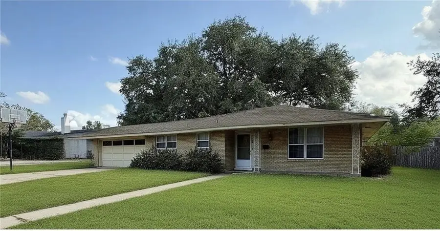 1118 Lincoln Street, Alice, TX 78332 - #2