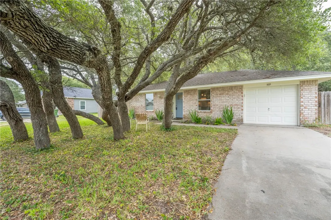 109 Saunders Lane, Aransas Pass, TX 78336 - #1