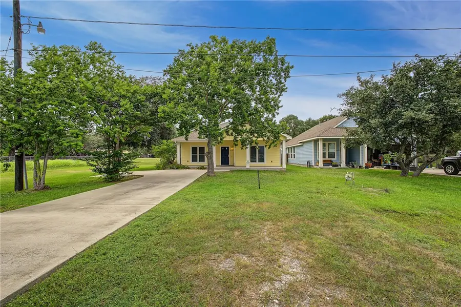 447 S Fuqua Street, Rockport, TX 78383 - #3