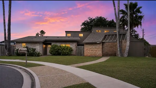 5053 Middlecoff Circle, Corpus Christi, TX 78413