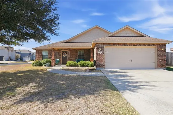 3721 Lake Hawkins, Robstown, TX 78380
