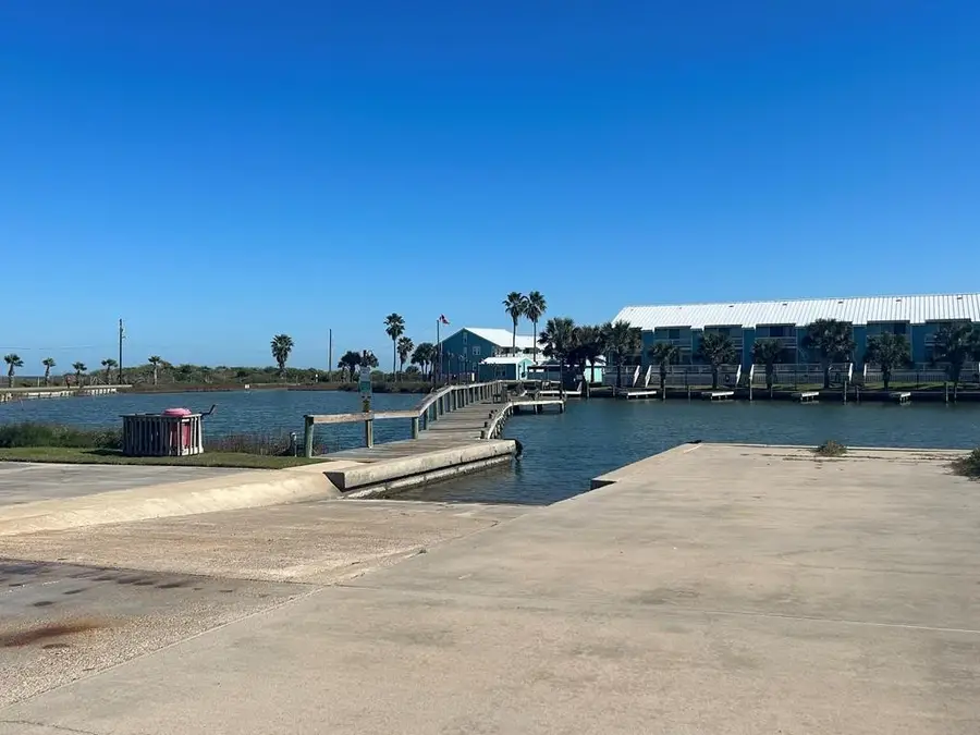 129 Breezeway Drive, Rockport, TX 78382 - #2