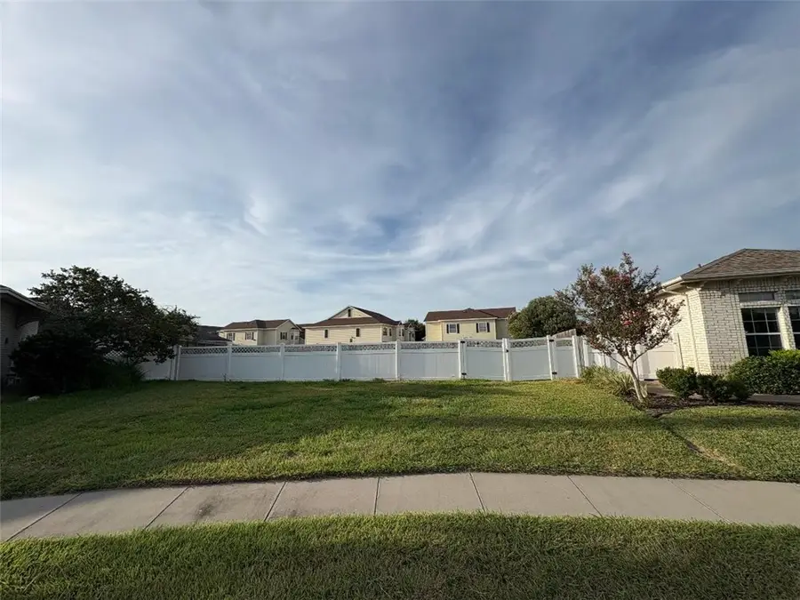 5802 English, Corpus Christi, TX 78414 - #2