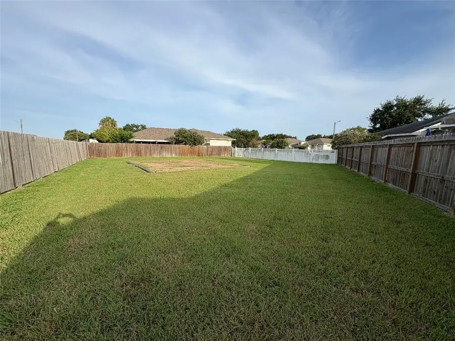 5802 English, Corpus Christi, TX 78414 - #3