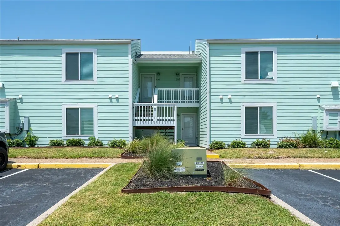 609 Lauderdale Drive, Rockport, TX 78382 - #1