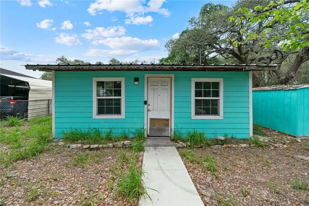 921 N Terry Street, Rockport, TX 78382 - #1