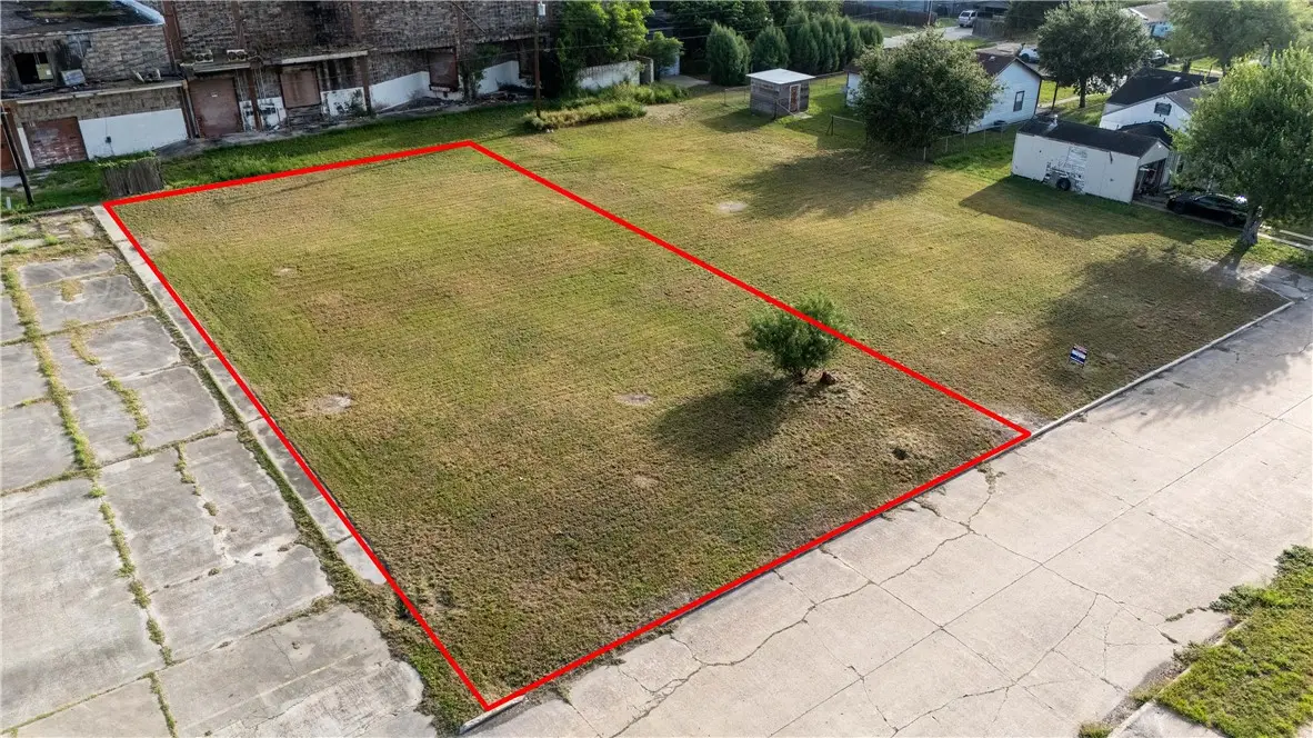 222 E Lott Avenue, Kingsville, TX 78363 - #1
