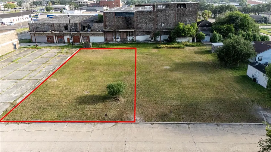 222 E Lott Avenue, Kingsville, TX 78363 - #2