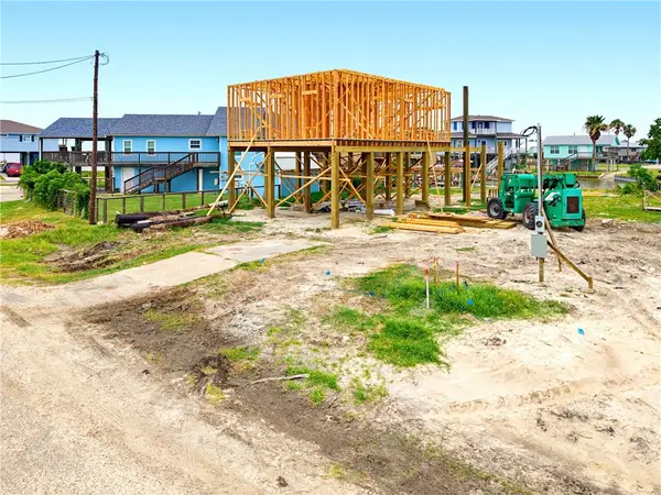 9 Scallop Lane, Rockport, TX 78382