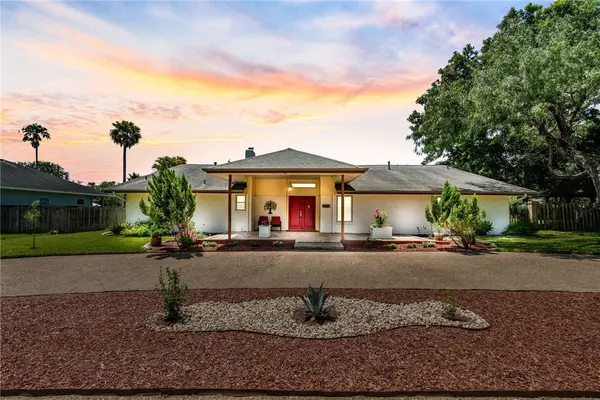 1904 Helen Street, Alice, TX 78332