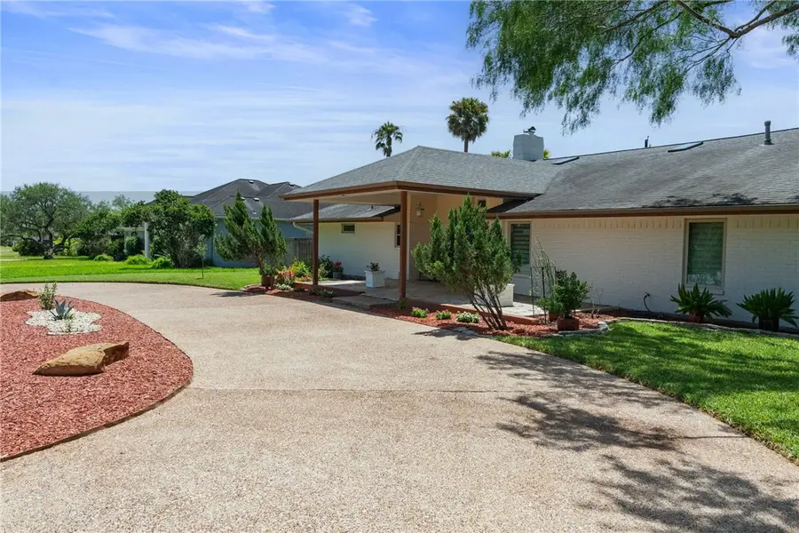 1904 Helen Street, Alice, TX 78332 - #3