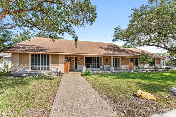 307 Kissling Avenue, Robstown, TX 78380
