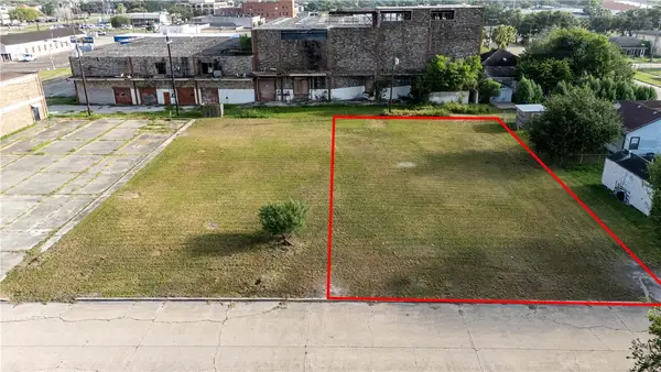 228 E Lott Avenue, Kingsville, TX 78363