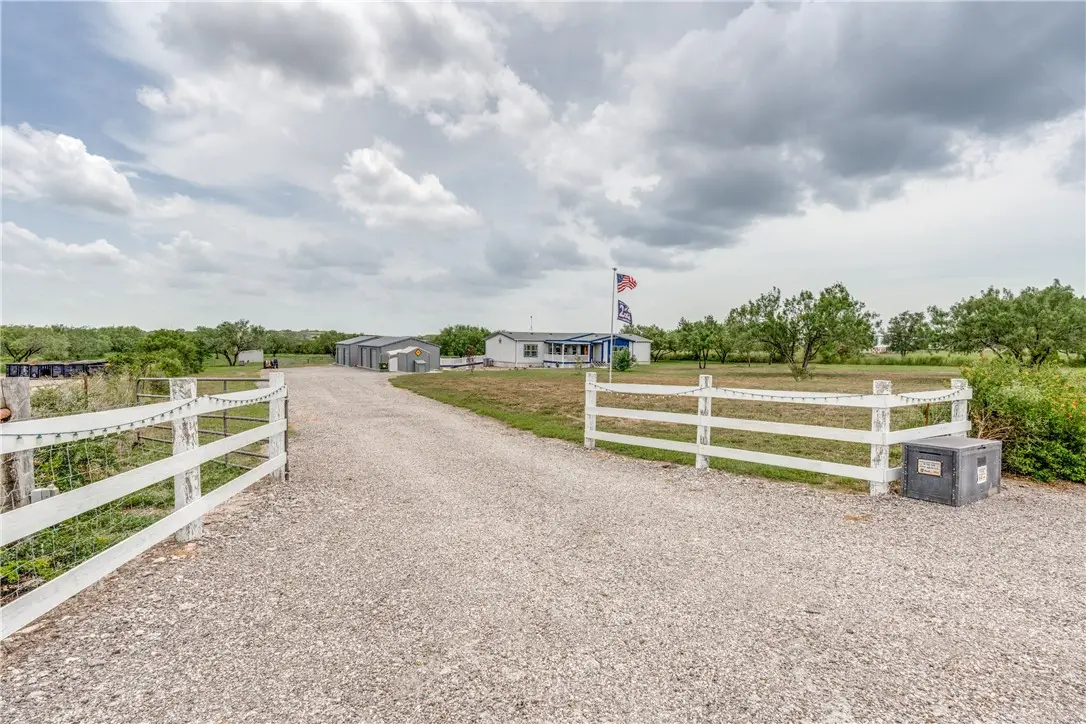 115 Horseshoe Drive Drive, Mathis, TX 78368 - #1
