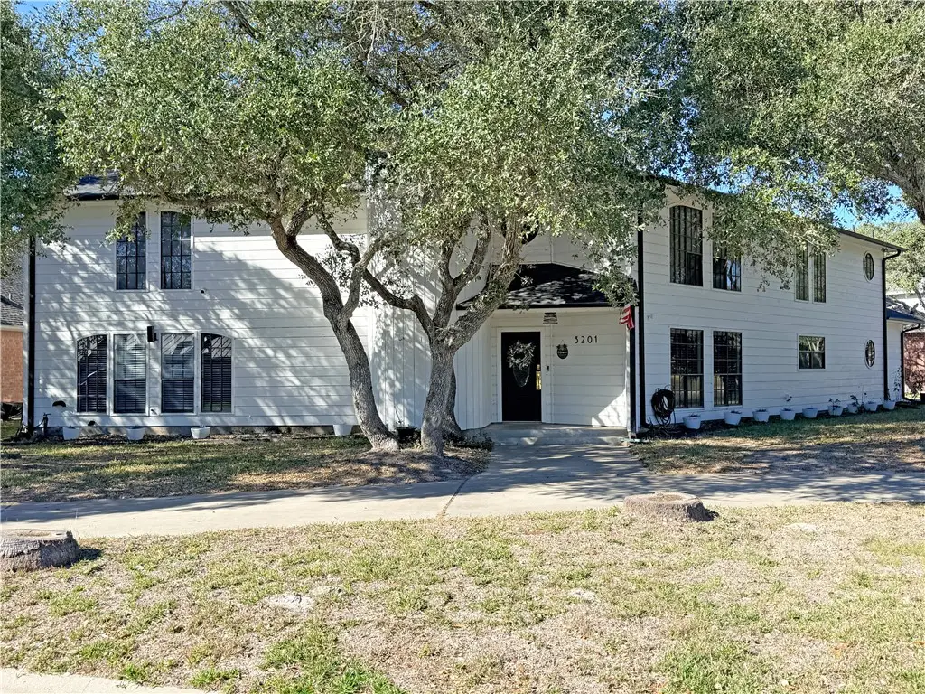 3201 Traylor Boulevard, Rockport, TX 78382 - #1