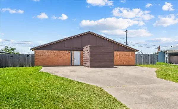 321 Easy Street #A&B, Corpus Christi, TX 78418