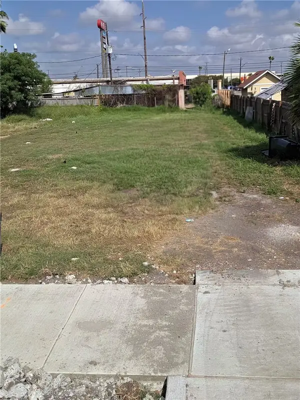 3025 David Street, Corpus Christi, TX 78405