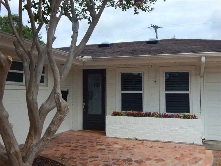 302 Dolphin Place, Corpus Christi, TX 78411 - #3