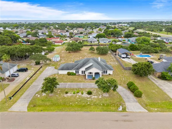 3833 Casa Blanca Court, Corpus Christi, TX 78418