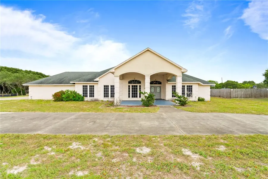 3833 Casa Blanca Court, Corpus Christi, TX 78418 - #2