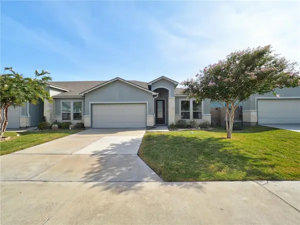 7421 Seal Beach Court, Corpus Christi, TX 78414