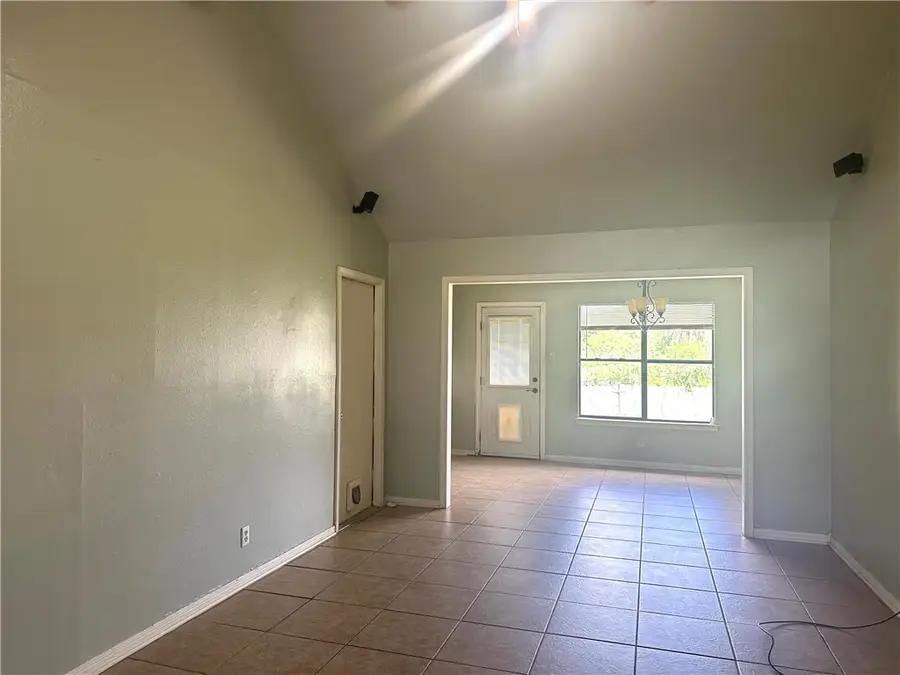 2414 Westlake Circle N, Ingleside, TX 78362 - #3