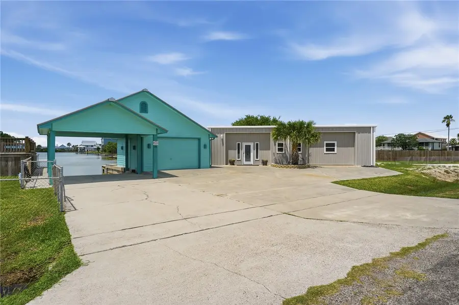 220 W Sagebrush Street, Rockport, TX 78382 - #2