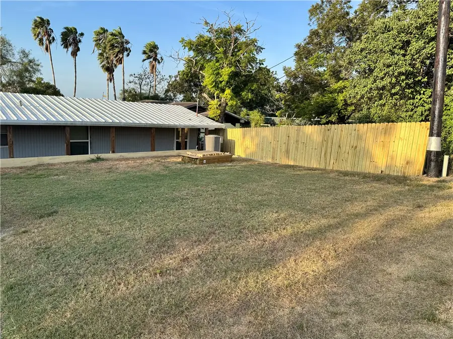 307 Stephens Loop, Mathis, TX 78368 - #2