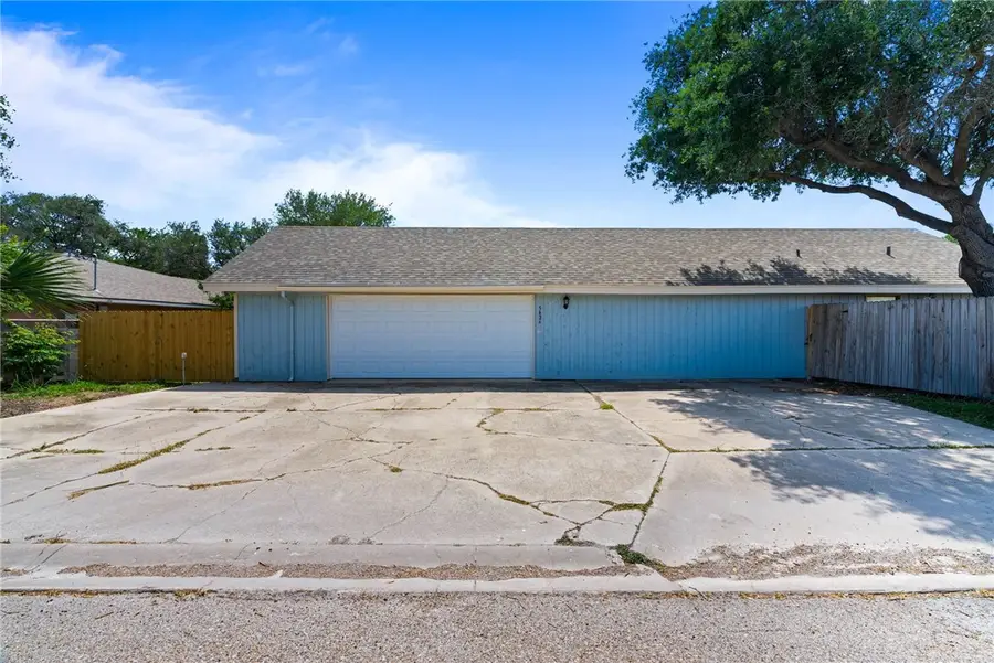 5426 Chevy Chase Drive, Corpus Christi, TX 78412 - #3