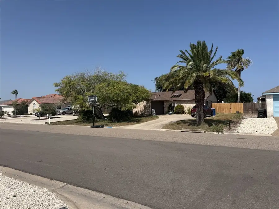 15274 Caravel Drive, Corpus Christi, TX 78418 - #2