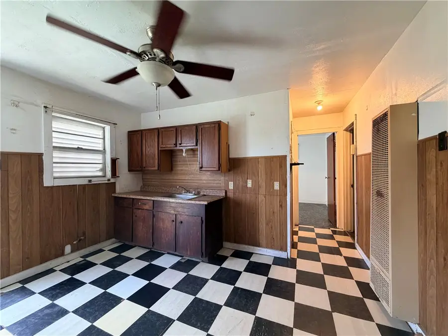 1402 Woodlawn Drive, Corpus Christi, TX 78412 - #3