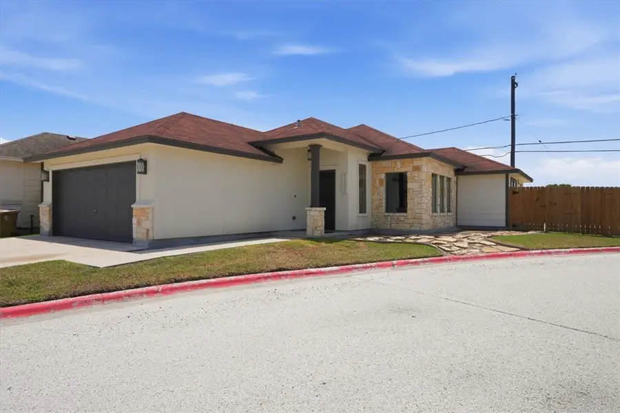 7201 Lake Tranquility Drive, Corpus Christi, TX 78414 - #3