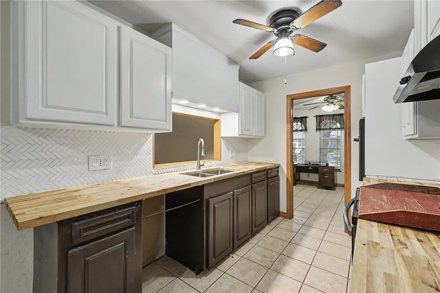 1104 Live Oak, Alice, TX 78332 - #2