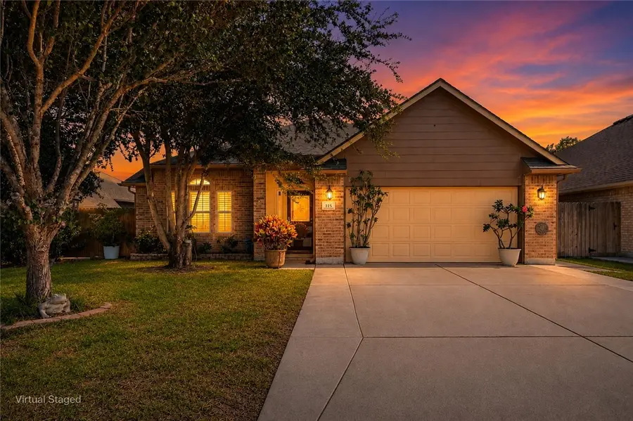 115 Georgian Oaks, Rockport, TX 78382 - #2