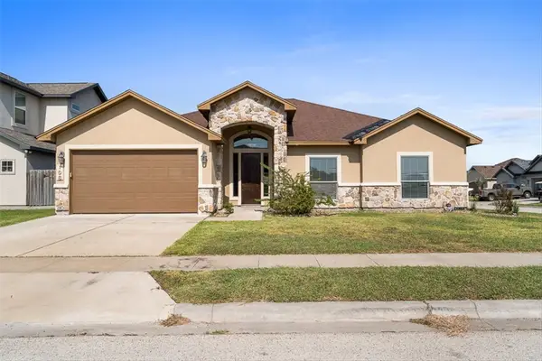 106 Chiman Drive, Portland, TX 78374