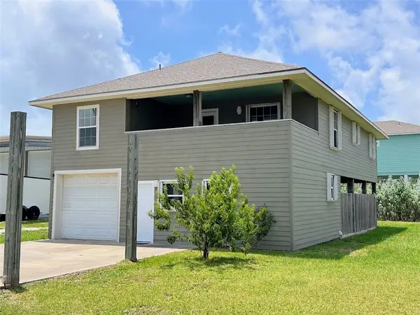103 Palm Drive, Rockport, TX 78382