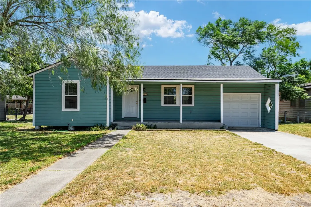 809 E Shelton Street, Kingsville, TX 78363 - #1