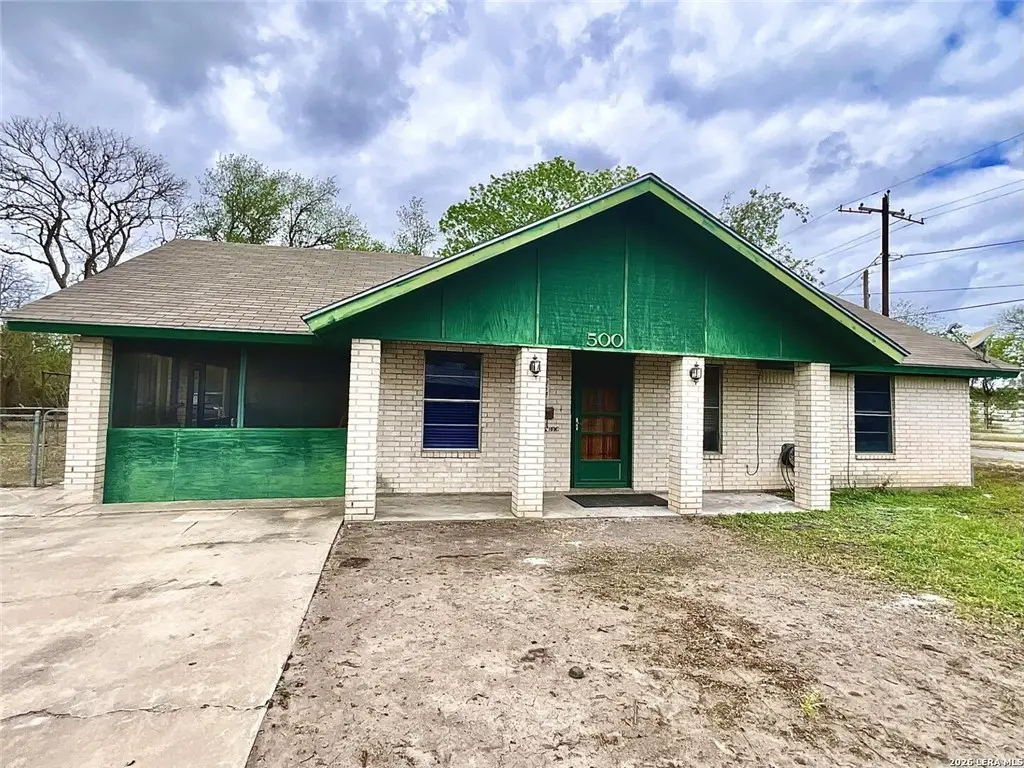 500 S Minneapolis Street, Beeville, TX 78102 - #1