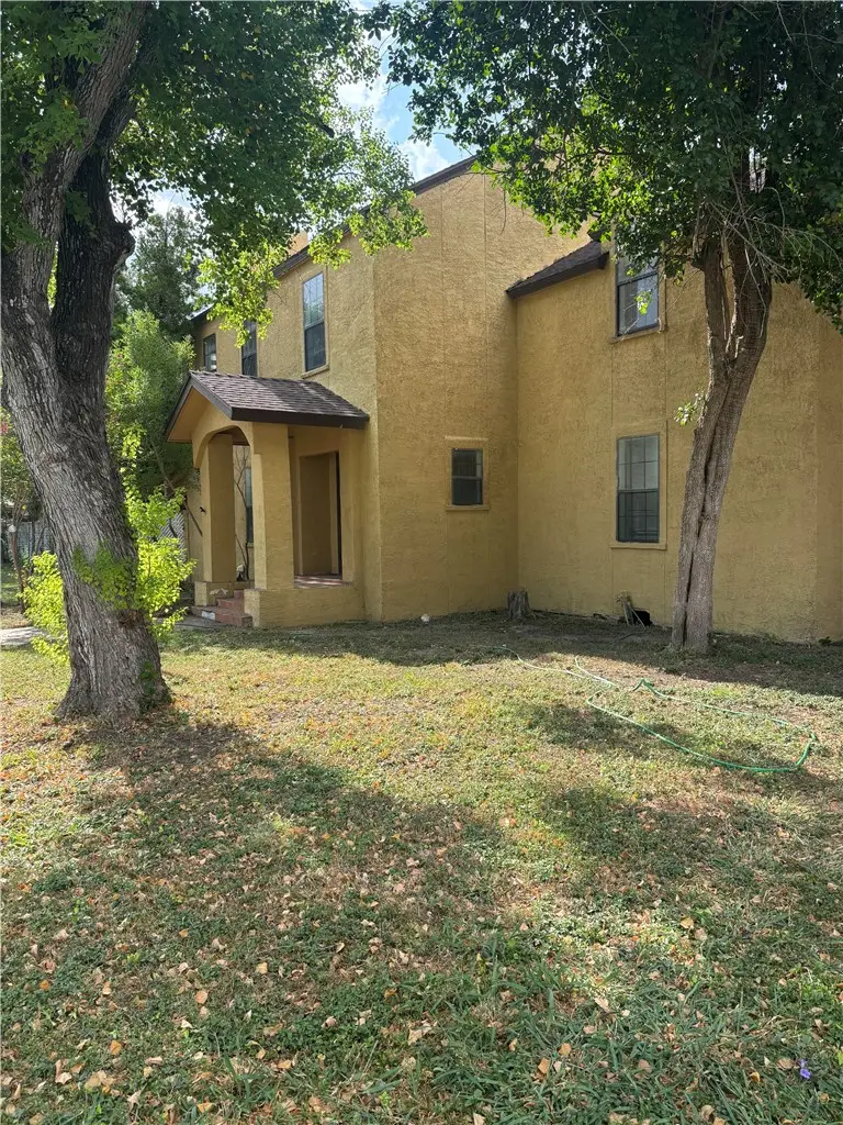 900 E 2nd Street, Alice, TX 78332 - #3