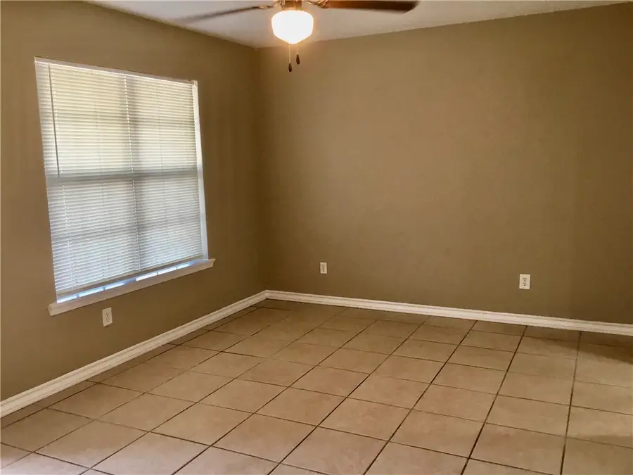 1110 Green Lane Drive, Corpus Christi, TX 78405 - #3