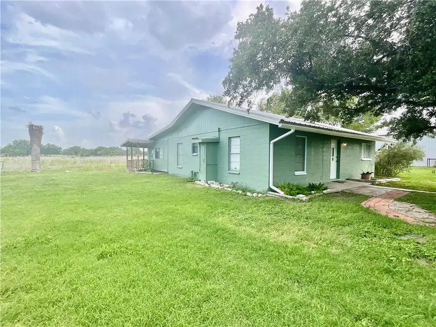 105 Canal St, Mathis, TX 78368 - #2