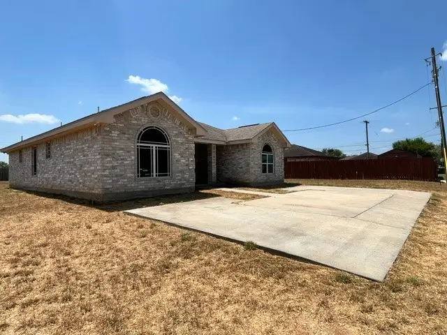 1115 Avenue A, Bruni, TX 78344 - #2