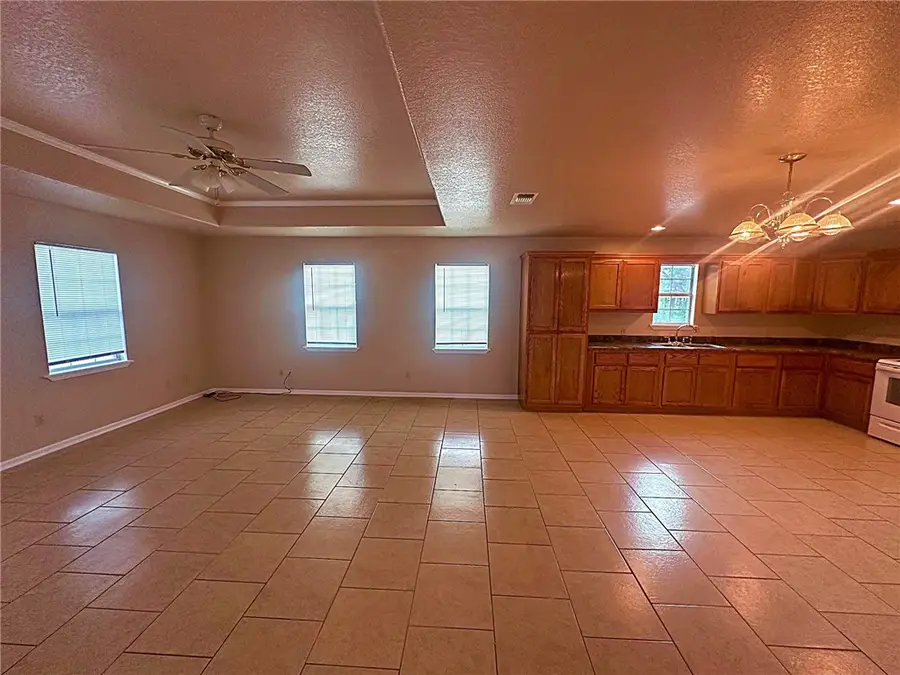 279 Edwards Avenue, Charlotte, TX 78011 - #3