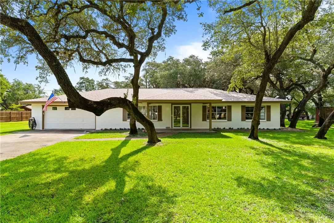 34 Redbird, Rockport, TX 78382 - #1