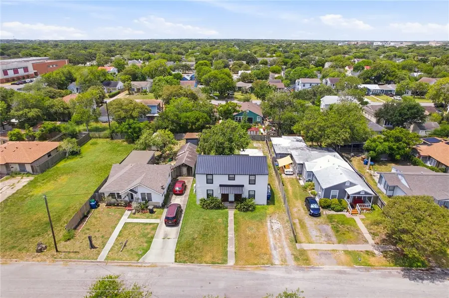 2833 Lawnview Street, Corpus Christi, TX 78404 - #3