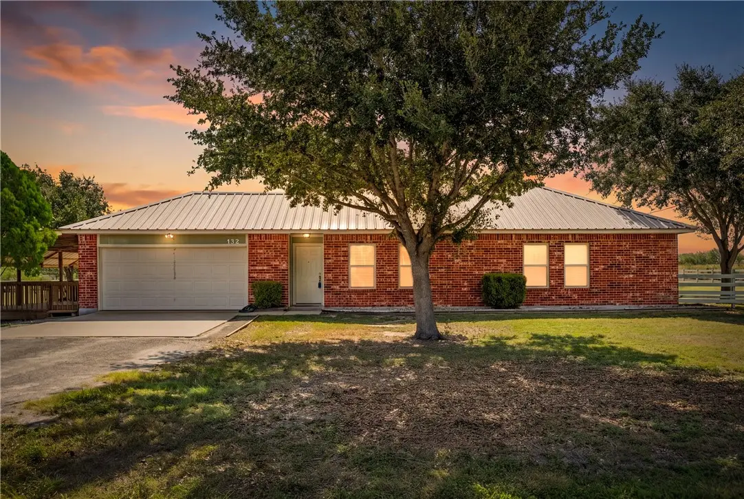 152 Clearwater Crossing, Orange Grove, TX 78372 - #1