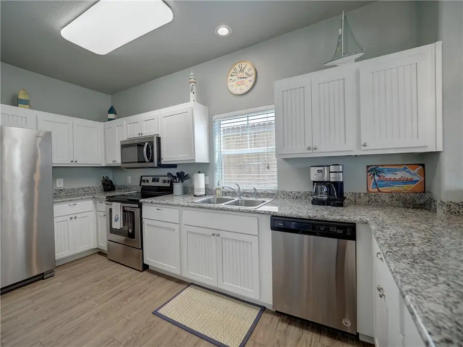 3021 S 11th Street #11, Port Aransas, TX 78373 - #2