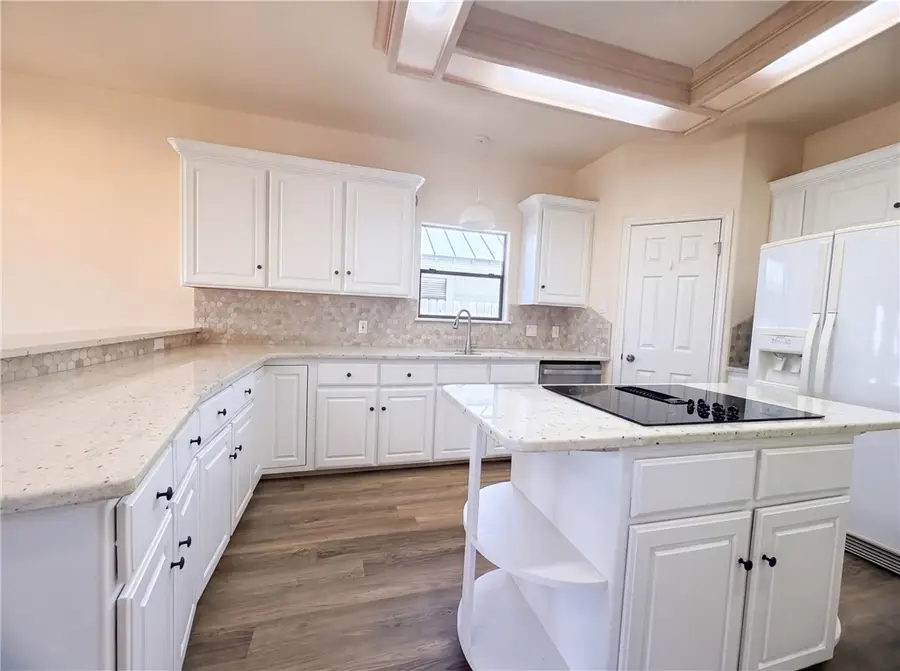 15821 El Soccorro, Corpus Christi, TX 78418 - #2